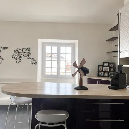 Appartement ღ Opale - T2 Proche Vieux Port, Cosy, Wifi
